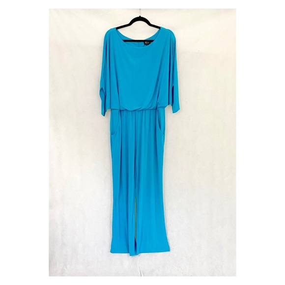 Nicole Miller Batwing Sleeve Jersey Knit Jumpsuit - Picture 9 of 11